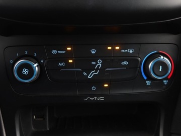 Ford Focus III Hatchback 5d facelifting 1.5 TDCi 120KM 2015 Ford Focus 1.5 TDCi, Salon Polska, Serwis ASO, zdjęcie 12