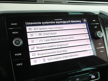 Volkswagen Passat B8 Variant Facelifting 2.0 TDI SCR 150KM 2020 Volkswagen Passat DSG full LED navi klima auto (3, zdjęcie 26