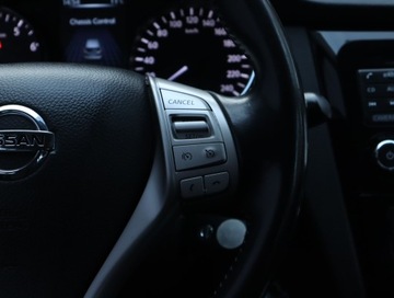 Nissan Qashqai II Crossover 1.2 DIG-T 115KM 2017 Nissan Qashqai 1.2 DIG-T, Salon Polska, Navi, zdjęcie 19