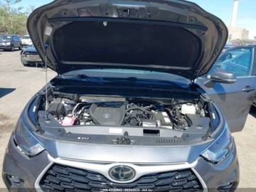 Toyota Highlander III 2024 Toyota Highlander XLE 2024 2.4l 2.4 Benzyna 265KM, zdjęcie 8