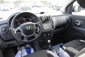 Dacia Lodgy Minivan Facelifting 1.5 Blue dCi 115KM 2022 Dacia Lodgy Stepway Comfort Blue dCi 115 7-os, zdjęcie 23