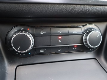 Mercedes GLA I Off-roader 2.0 250 211KM 2014 Mercedes GLA GLA 250 4MATIC, Salon Polska, 4X4, zdjęcie 11