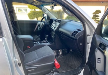 Toyota Land Cruiser VII Terenowy 3d 2.8 D-4D 177KM 2020 Toyota Land Cruiser Toyota Land Cruiser LC 2.8 D-4D Entry 2.8 Diesel 177KM, zdjęcie 9