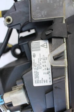 JAGUAR S-TYPE 2004 PŘEDNÍ STRANA PRAVÁ SVĚTLA