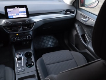 Ford Focus III Hatchback 5d facelifting 1.5 EcoBoost 150KM 2018 Ford Focus 1.5 EcoBoost, Salon Polska, Serwis ASO, zdjęcie 7
