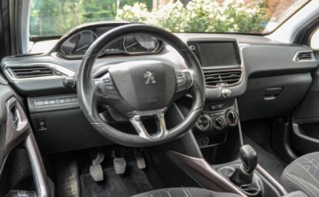 Peugeot 2008 I SUV 1.2 PureTech 110KM 2015 Peugeot 2008 2015 r. 1.2 Benzyna 110KM, zdjęcie 8