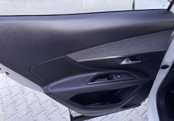 Peugeot 3008 II Crossover 1.2 PureTech 130KM 2019 Peugeot 3008 Rezerwacja 1.2 Benzyna 130KM, zdjęcie 32