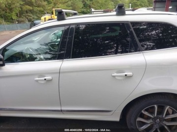 Volvo XC60 I SUV Facelifting 2.0 T6 DRIVE-E 306KM 2017 Volvo XC 60 2017 Volvo XC60 T6 AWD Dynamic 2.0 Benzyna 306KM, zdjęcie 12