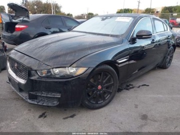 Jaguar XE 2019 Jaguar XE Xe 25t 2.0 Benzyna 247KM, zdjęcie 1
