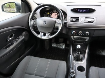 Renault Megane III Grandtour Facelifting 2013 1.5 Energy dCi 95KM 2016 Renault Megane 1.5 dCi, Salon Polska, Klima, zdjęcie 6