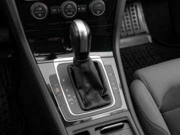 Volkswagen Golf VII Variant Facelifting 2.0 TDI 150KM 2019 Volkswagen Golf SK194RV#2.0 TDI HIGHLINE DSG, zdjęcie 17