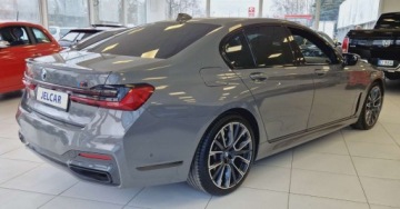 BMW Seria 7 G11-G12 Sedan Facelifting 3.0 740d 340KM 2021 BMW Seria 7 740d 340km X-drive M-pakiet Kamera 360stopni Dociagi drzwi 3.0, zdjęcie 8
