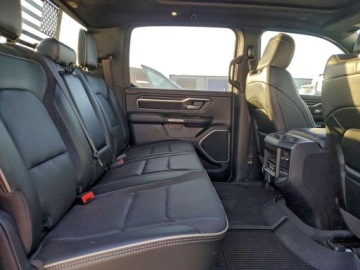  RAM 1500 Laramie 2023 5.7 Benzyna 395KM, zdjęcie 10