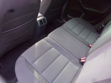 Volkswagen Golf VI Variant 1.6 TDI-CR DPF BlueMotion 105KM 2010 Volkswagen Golf Automat Bluemotion, zdjęcie 22