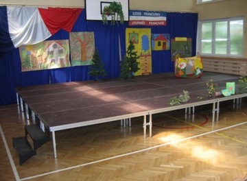 СЦЕНА 6х4м + КРЫША, ЛЕСТНИЦА, БАРЬЕРЫ, ПЕРЕЛИВ