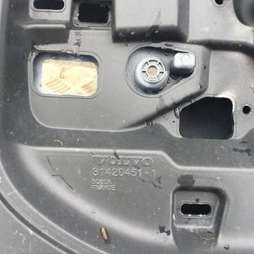VOLVO XC60 17- ЗАДНЯЯ ДВЕРЬ 31420451-1