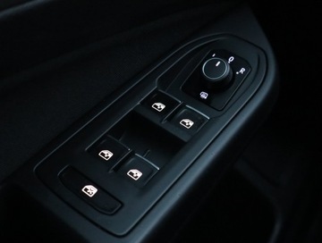 Volkswagen Golf VIII Hatchback 1.0 TSI 110KM 2022 VW Golf 1.0 eTSI, Salon Polska, VAT 23%, Klima, zdjęcie 15