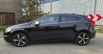 Volvo V40 II Hatchback Facelifting 1.5 T3 152KM 2019 Volvo V40 152Ps.Bezyna Automat R Design Full Led Navi Skora Alcantara 2019, zdjęcie 10