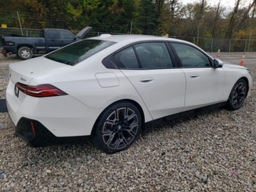 BMW Seria 5 G90-91 2024 BMW Seria 5 530 XI 2024 2.0l 2.0 Benzyna 255KM, zdjęcie 3
