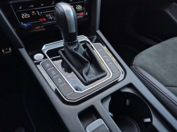 Volkswagen Arteon Shooting Brake R 2.0 TSI 320KM 2023 Volkswagen Arteon Shooting Brake R 320kmPanorama Grzana kanapa 2.0 320KM, zdjęcie 28