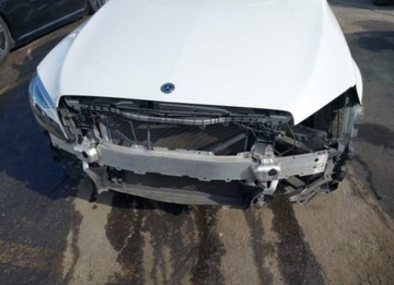 Mercedes Klasa C W205 2020 Mercedes-Benz Klasa C 2020, 2.0L, 4x4, od ubezpieczalni, zdjęcie 8