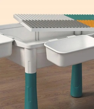 Детский стол с кубиками и стульчиком