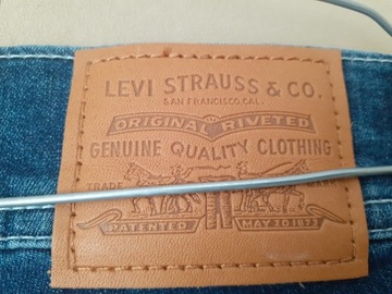 LEVIS-SUPER SPODNIE 23 X3