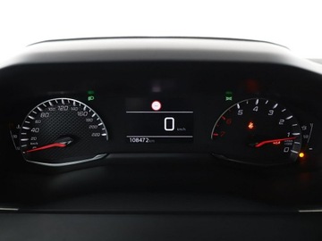 Peugeot 2008 II SUV 1.2 PureTech 130KM 2020 Peugeot 2008 Kamera, Aut.klima, Navi, Bluetooth, zdjęcie 21