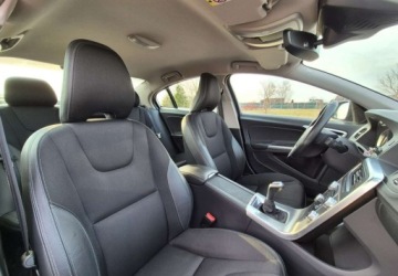 Volvo S60 II Sedan Facelifting 2.0 D2 DRIVE-E 120KM 2017 Volvo S60 Volvo S60 D2 Momentum 2.0 Diesel 120KM, zdjęcie 7