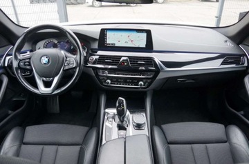 BMW Seria 5 G30-G31 Touring 520d 190KM 2018 BMW Seria 5 2.0 Diesel 190 KM, 4x4, Navi, Kamera, Polskora, LED, GWARANCJA, zdjęcie 10