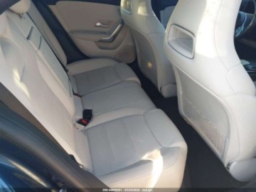 Mercedes CLA C118/X118 2020 Mercedes-Benz CLA 250 2020 2.0 Benzyna 221KM, zdjęcie 12