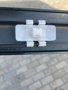 E W211 LIŠTA DVEŘE PRAVÝ PŘEDNÍ A2116901062 2116901062