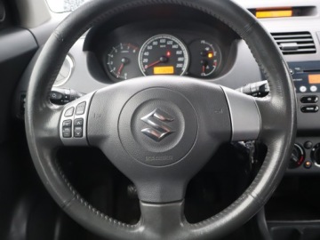 Suzuki Swift IV Hatchback 5d 1.3 92KM 2006 Suzuki Swift 1.3, Klima, Podgrzewane siedzienia, zdjęcie 15