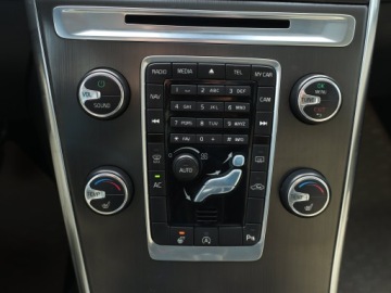 Volvo XC60 I SUV 2.0 D3 136KM 2013 Volvo XC60 D3, Skóra, Navi, Xenon, Klima, zdjęcie 12