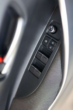 Toyota Corolla XII Sedan Facelifting 1.8 Hybrid 140KM 2023 Toyota Corolla 1.8 Hybrid Comfort 1.8 Hybryda 140KM, zdjęcie 9