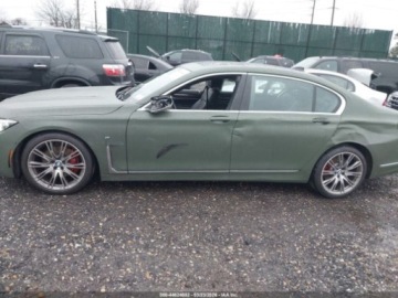 BMW Seria 7 G11-G12 2021 BMW Seria 7 740i xDrive 2021 3.0 Benzyna 335KM, zdjęcie 2