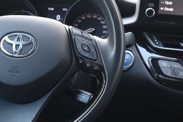 Toyota C-HR I Crossover Facelifting 1.8 Hybrid 122KM 2020 Toyota C-HR 1.8 Hybrid, Salon Polska, zdjęcie 17