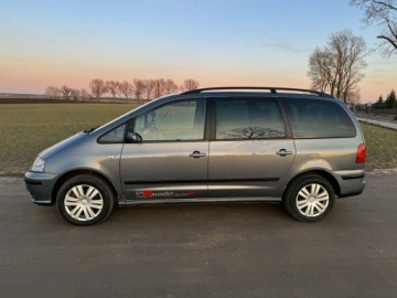 Seat Alhambra I (7MS) Minivan Facelifting 2.0 TDI 140KM 2008 Seat Alhambra 2.0 TDI Style 140KM 2008r 7 osobowy, zdjęcie 3