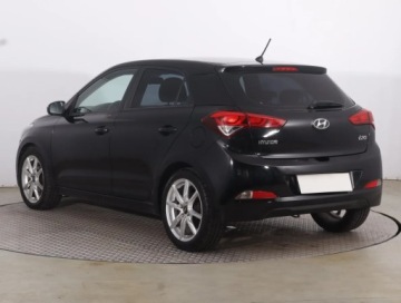 Hyundai i20 II Hatchback 5d 1.2 75KM 2015 Hyundai i20 1.2, Klima, zdjęcie 3