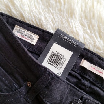 Levis Damskie dżinsy 711 Skinny 18881-0052-27/30