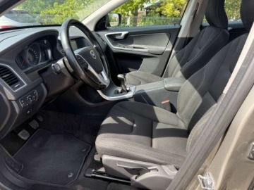 Volvo XC60 I SUV Facelifting 2.0 D3 DRIVE-E 150KM 2015 Volvo XC 60 LEDY PARKTRONIC NAWIGACJA KLIMATYZACJA HAK HOLOWNICZY 2.0 150KM, zdjęcie 4