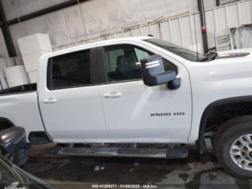 Chevrolet Silverado II 2024 Chevrolet Silverado 2024r., 4x4, 6.6L 6.6 Benzyna 401KM, zdjęcie 4