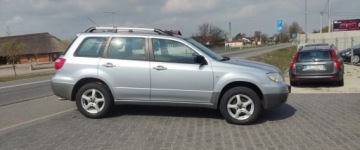 Mitsubishi Outlander II 2.0 i 136KM 2006 Mitsubishi Outlander 2.0 benz bezwypadek ,fabryczny lakier ,bez rdzy 2.0, zdjęcie 6