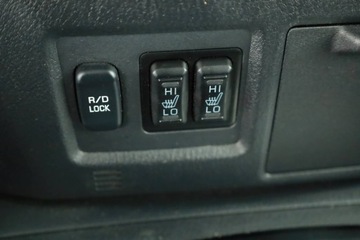 Mitsubishi Pajero IV SUV 5d 3.2 DOHC 200KM 2015 Mitsubishi Pajero 3.2 DI-D, Salon Polska, 197 KM, zdjęcie 19