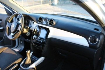 Suzuki Vitara III SUV 1.6 VVT 120KM 2018 Suzuki Vitara Grzane siedzenia, salon polska, kame, zdjęcie 16