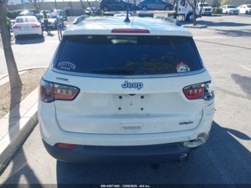 Jeep Compass II 2021 Jeep Compass LATITUDE, od ubezpieczalni 2.4 Benzyna 180KM, zdjęcie 6