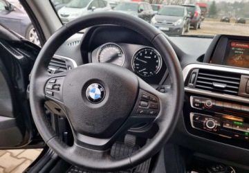 BMW Seria 1 F20-F21 Hatchback 5d Facelifting 2015 116i 109KM 2017 BMW Seria 1 116i 1,5 109KM Benzyna 6-Biegow Serwis 1.5 Benzyna 109KM, zdjęcie 28