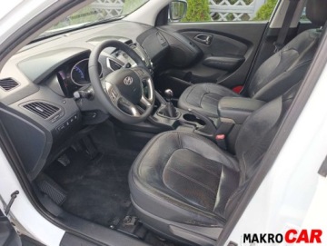 Hyundai ix35 SUV R 2.0 CRDi 136KM 2010 Hyundai ix35 2.0 CRDI AWD Klimatyzacja automatyczna Dach panoramiczny, zdjęcie 4