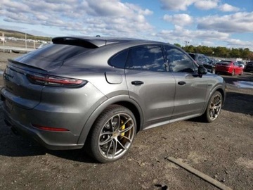 Porsche Cayenne III 2022 Porsche Cayenne 2022, 4.0L, 4x4, TURBO S E HYBRID, uszkodzony przod, zdjęcie 2
