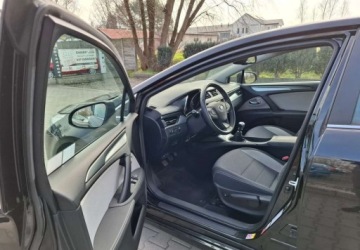 Toyota Avensis III Sedan Facelifting 2015 2.0 D-4D 143KM 2017 Toyota Avensis Toyota Avensis 2.0 Diesel 143KM, zdjęcie 9